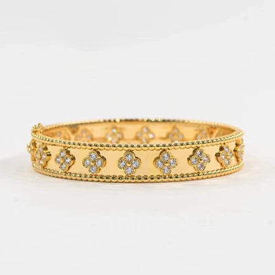 Van Cleef & Arpels Perlée Clover